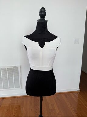 BCBGMaxAzria White Off-Shoulder Notch Crop Top